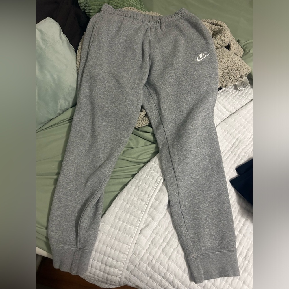 Used Gray Nike Sweatpants